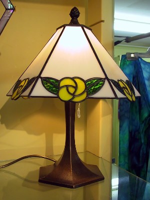 Six sided flower lamp