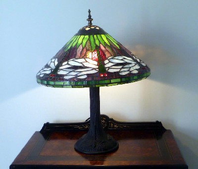 Tiffany style dragonfly lamp